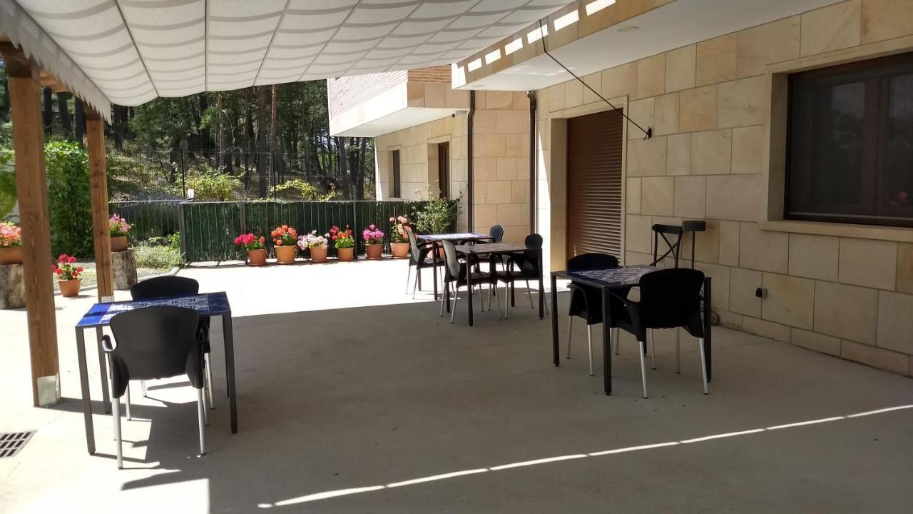 Hotel Rural El Nido De Pinares นาวาเลโน ภายนอก รูปภาพ